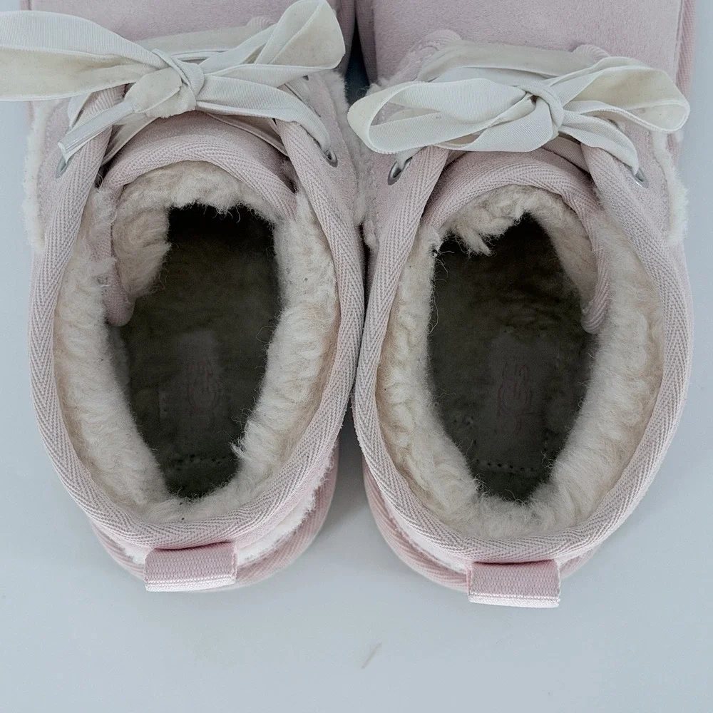 UGG Neumel II Spill Seam Boots Girls Size 5 Light Pink Suede